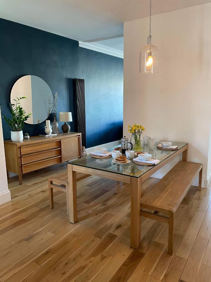 The Clock Tower Apartment - Spacious, Modern, 2 Bed Room Apartment , Southsea With Free Parking - Sleeps 4 Portsmouth Exteriör bild