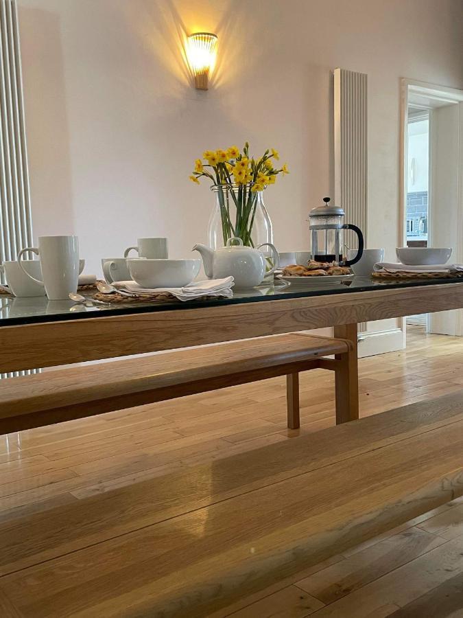 The Clock Tower Apartment - Spacious, Modern, 2 Bed Room Apartment , Southsea With Free Parking - Sleeps 4 Portsmouth Exteriör bild
