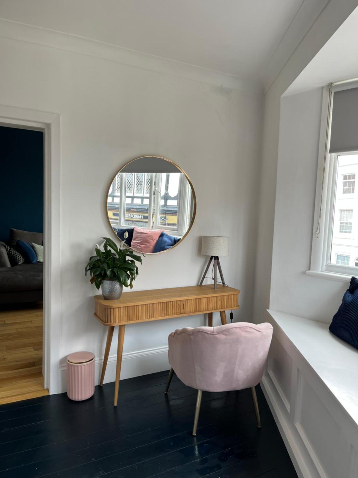 The Clock Tower Apartment - Spacious, Modern, 2 Bed Room Apartment , Southsea With Free Parking - Sleeps 4 Portsmouth Exteriör bild